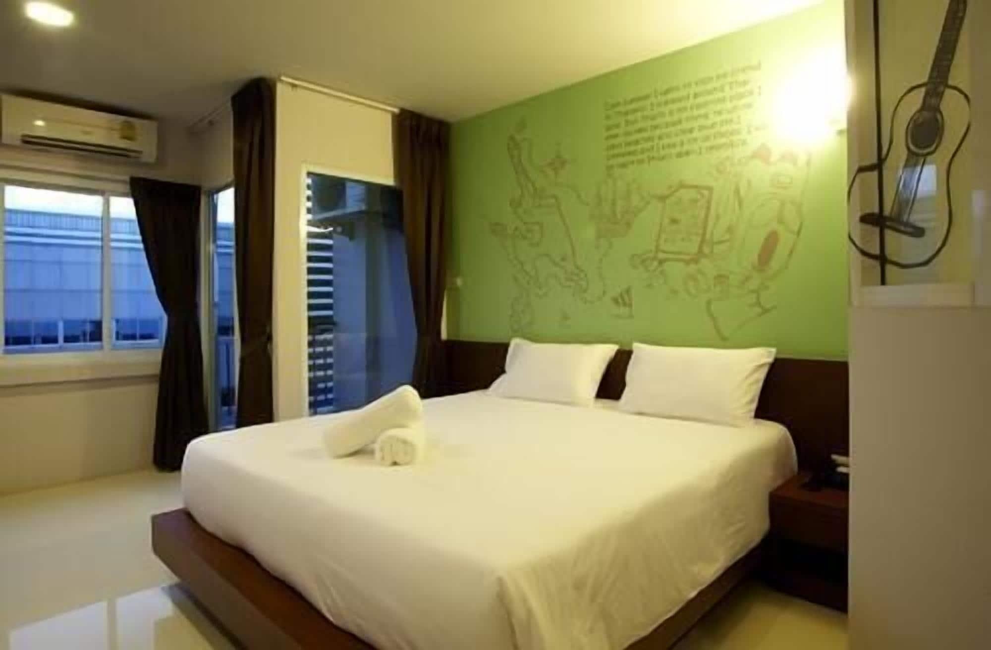 ลอฟต์ 77 Hotel กรุงเทพมหานคร ภายนอก รูปภาพ